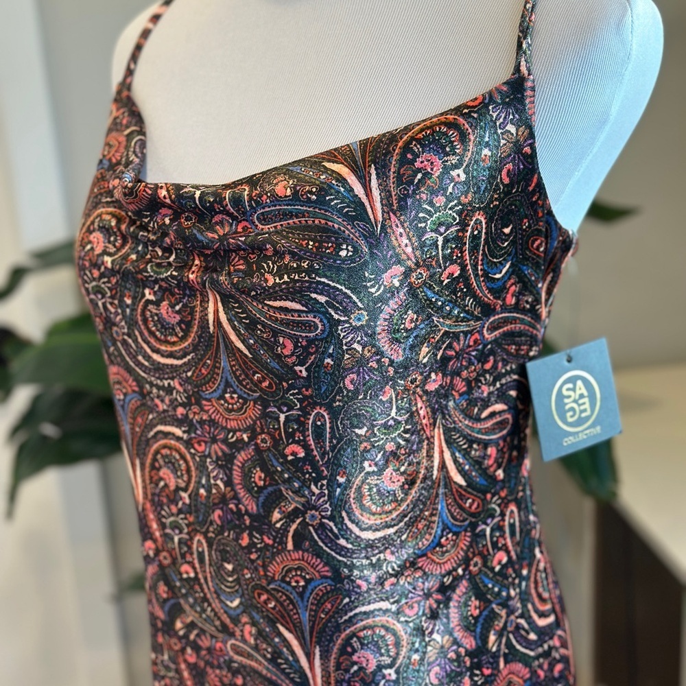Sage Collective Paisley Velvet Midi Dress - Picture 3 of 10